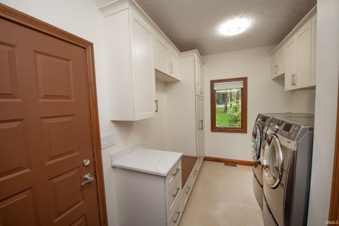 Tiny photo for 811 Deerwood Ridge, Lafayette, IN 47905 (MLS # 202642662)