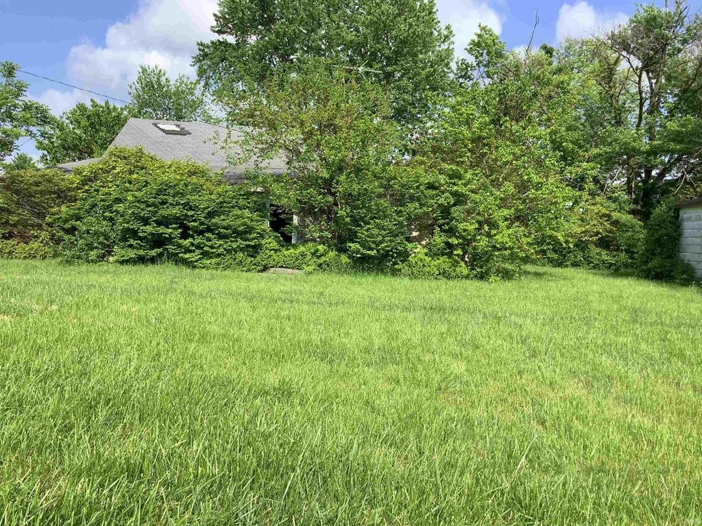 Photo for 3417 N 00 EW Avenue, Kokomo, IN 46901 (MLS # 202417410)