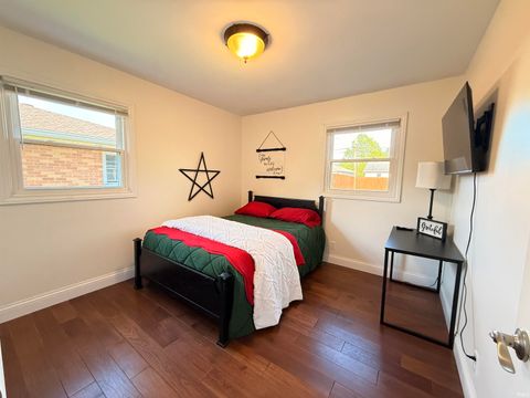 Tiny photo for 1908 Chickasaw Drive, Evansville, IN 47715 (MLS # 202612560)