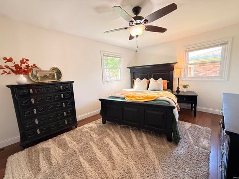 Tiny photo for 1908 Chickasaw Drive, Evansville, IN 47715 (MLS # 202612560)