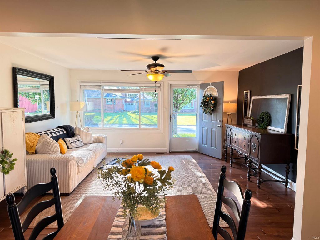 Photo of 1908 Chickasaw Drive, Evansville, IN 47715 (MLS # 202612560)