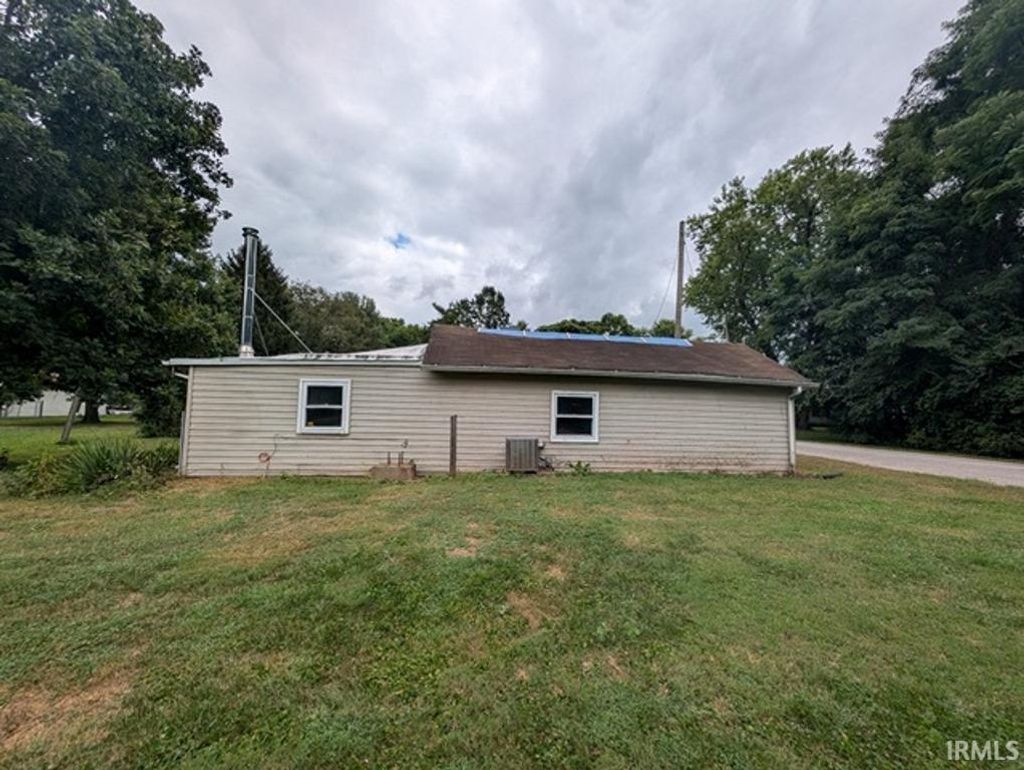 Photo of 802 N 38Th Street, Terre Haute, IN 47803 (MLS # 202544824)