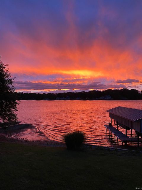 Tiny photo for 7740 N Sandy Beach Drive, Monticello, IN 47960 (MLS # 202608283)