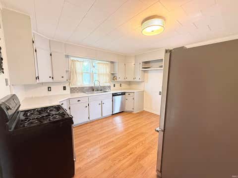 Tiny photo for 125 E Johnson Street, Wolcott, IN 47995 (MLS # 202631588)
