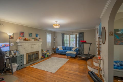 Tiny photo for 1336 E South Street, South Bend, IN 46615 (MLS # 202623142)