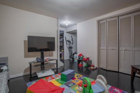 Tiny photo for 1336 E South Street, South Bend, IN 46615 (MLS # 202623142)