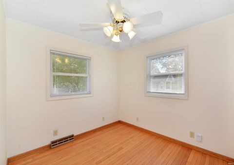 Tiny photo for 2121 N 24th Street, Lafayette, IN 47904 (MLS # 202543910)