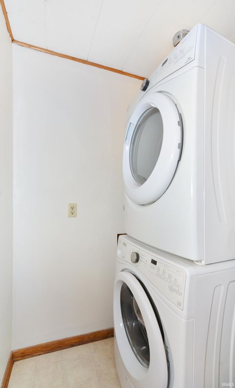 Tiny photo for 2121 N 24th Street, Lafayette, IN 47904 (MLS # 202543910)