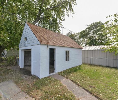 Tiny photo for 2121 N 24th Street, Lafayette, IN 47904 (MLS # 202543910)