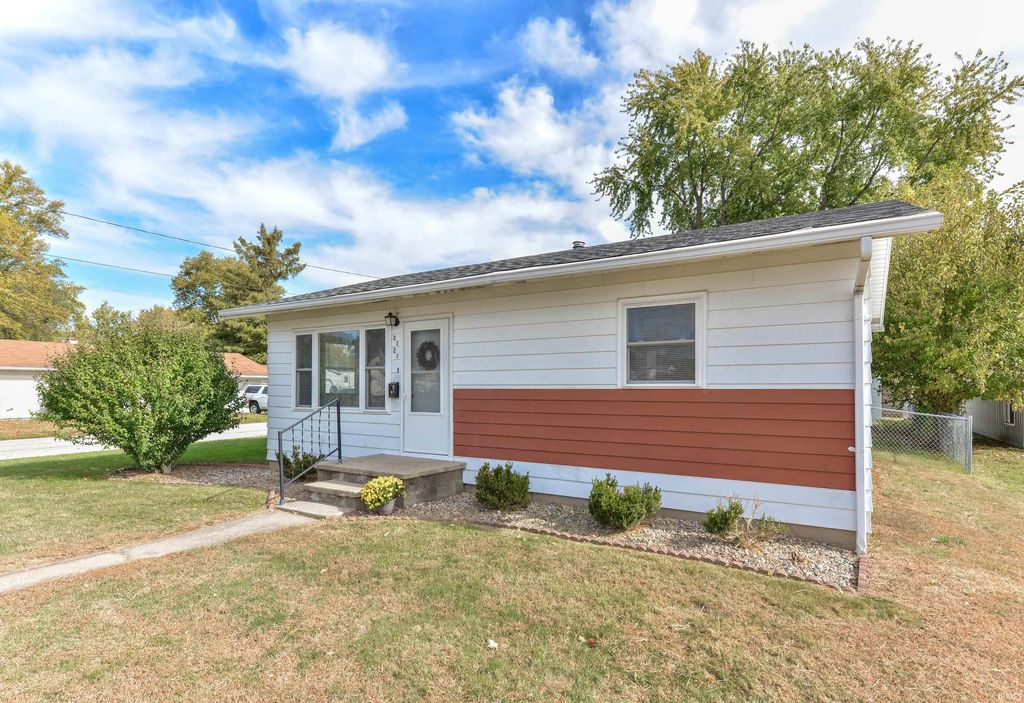 Photo for 2121 N 24th Street, Lafayette, IN 47904 (MLS # 202543910)