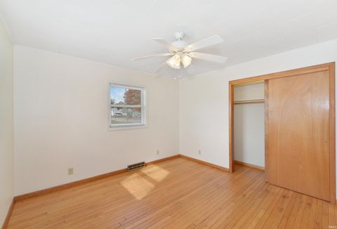 Tiny photo for 2121 N 24th Street, Lafayette, IN 47904 (MLS # 202543910)