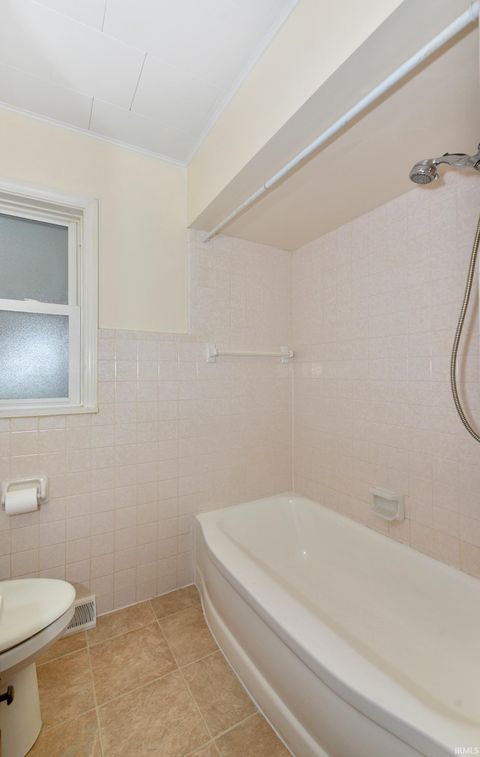 Tiny photo for 2121 N 24th Street, Lafayette, IN 47904 (MLS # 202543910)