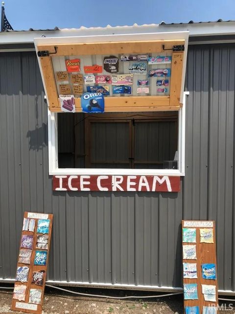 Tiny photo for 625 N State 75 Road, Flora, IN 46929 (MLS # 202507810)