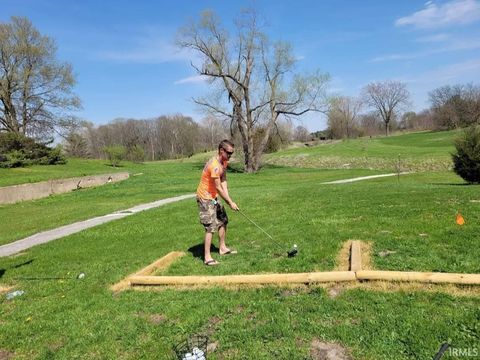 Tiny photo for 625 N State 75 Road, Flora, IN 46929 (MLS # 202507810)