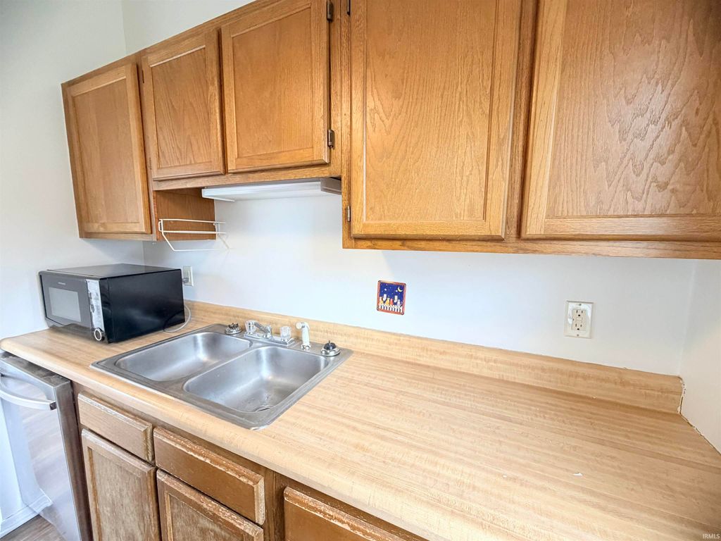 Photo of 3853 S Laurel Court, Bloomington, IN 47401 (MLS # 202605097)