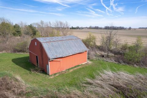 Tiny photo for 3760 E 300 N Road, Marion, IN 46952 (MLS # 202612493)