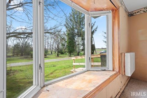 Tiny photo for 3760 E 300 N Road, Marion, IN 46952 (MLS # 202612493)