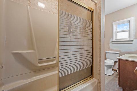 Tiny photo for 3760 E 300 N Road, Marion, IN 46952 (MLS # 202612493)