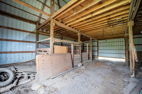 Tiny photo for 3760 E 300 N Road, Marion, IN 46952 (MLS # 202612493)