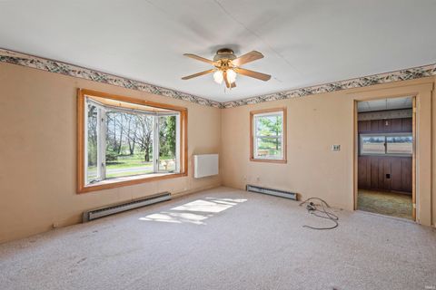 Tiny photo for 3760 E 300 N Road, Marion, IN 46952 (MLS # 202612493)