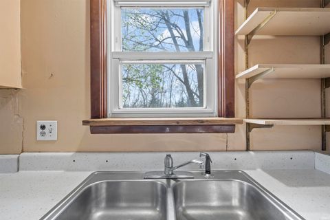 Tiny photo for 3760 E 300 N Road, Marion, IN 46952 (MLS # 202612493)