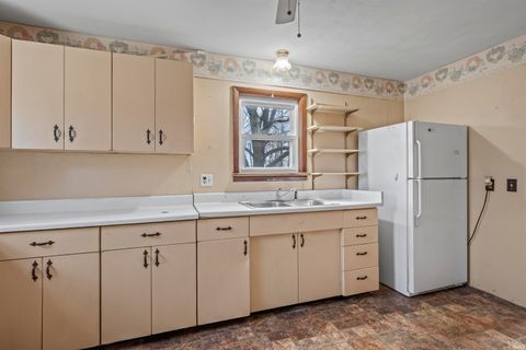 Tiny photo for 3760 E 300 N Road, Marion, IN 46952 (MLS # 202612493)