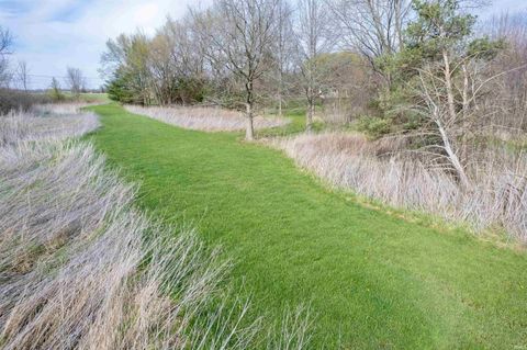 Tiny photo for 3760 E 300 N Road, Marion, IN 46952 (MLS # 202612493)