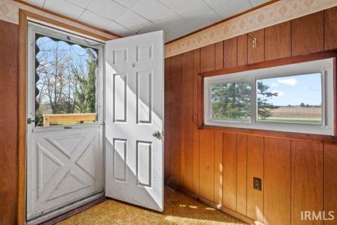 Tiny photo for 3760 E 300 N Road, Marion, IN 46952 (MLS # 202612493)