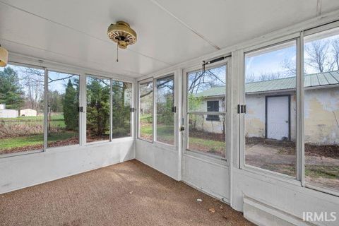 Tiny photo for 3760 E 300 N Road, Marion, IN 46952 (MLS # 202612493)