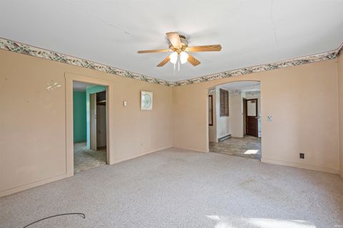 Tiny photo for 3760 E 300 N Road, Marion, IN 46952 (MLS # 202612493)