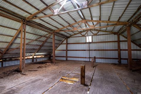 Tiny photo for 3760 E 300 N Road, Marion, IN 46952 (MLS # 202612493)