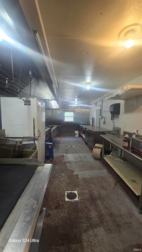 Tiny photo for 304 N Jefferson Street, Converse, IN 46919 (MLS # 202520941)