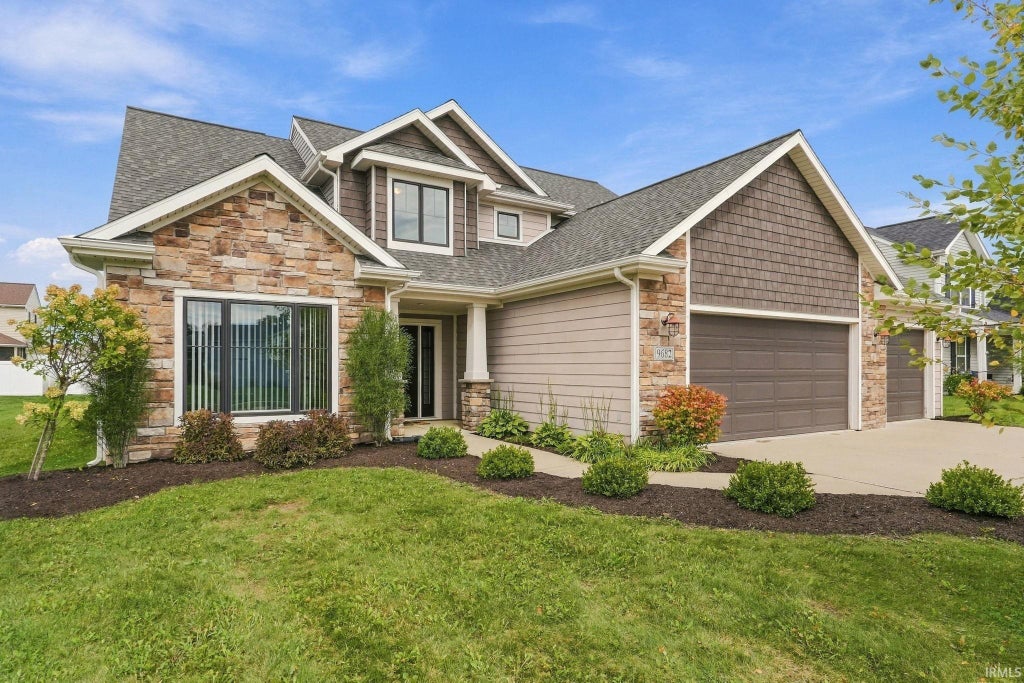Photo of 9682 Banbury Trail, Fort Wayne, IN 46818 (MLS # 202639993)