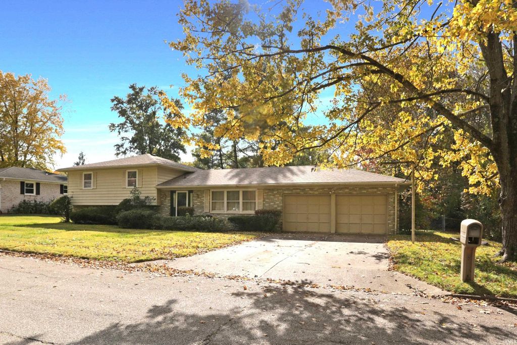 Photo of 516 Holly Hill Drive, Evansville, IN 47710 (MLS # 202544895)