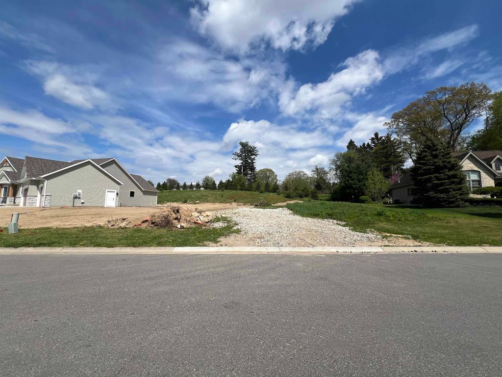 Photo of 53232 Summer Breeze Drive #A, South Bend, IN 46637 (MLS # 202600893)