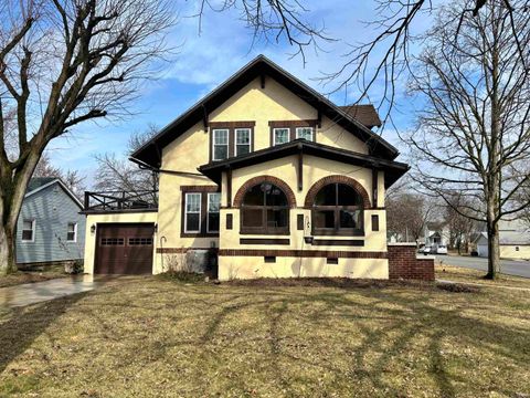 Photo of 205 Bryan Street, Berne, IN 46711 (MLS # 202610938)