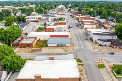 Tiny photo for 300 N Market Street, Mount Carmel, IL 62863 (MLS # 202548656)