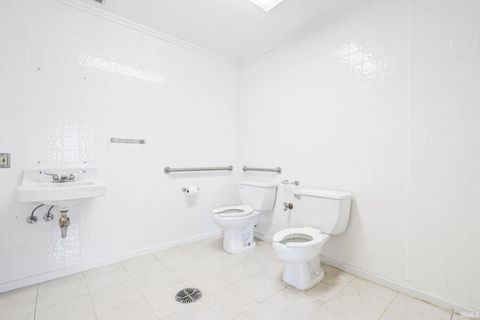Tiny photo for 300 N Market Street, Mount Carmel, IL 62863 (MLS # 202548656)