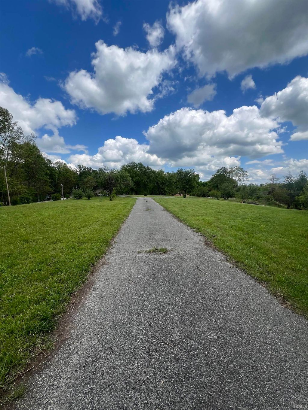Photo of 6977 E State Road 46 Road, Bloomington, IN 47408 (MLS # 202616335)