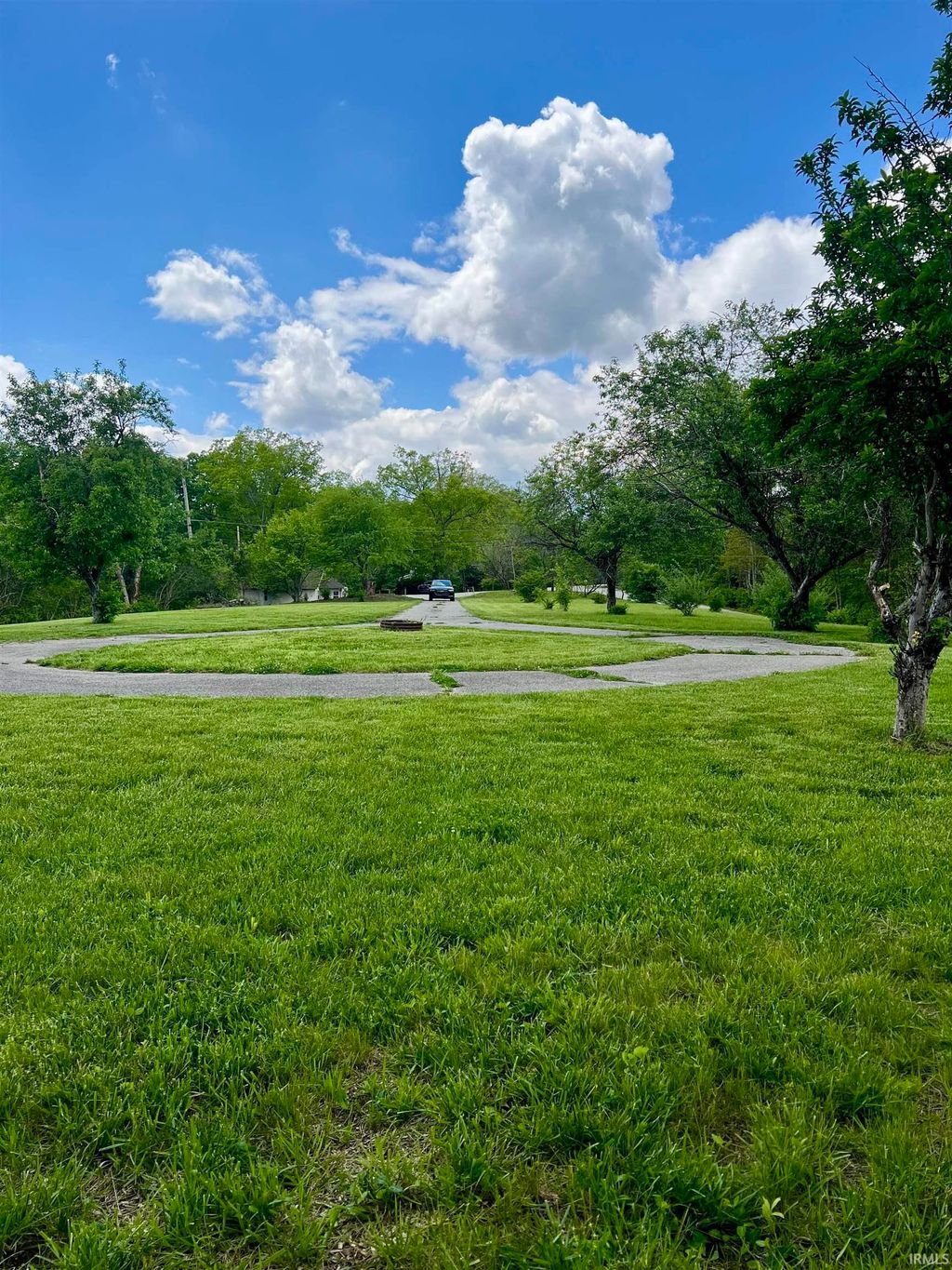 Photo of 6977 E State Road 46 Road, Bloomington, IN 47408 (MLS # 202616335)