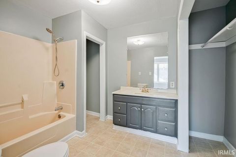 Tiny photo for 1911 E 100 NORTH, Kokomo, IN 46901 (MLS # 202546355)