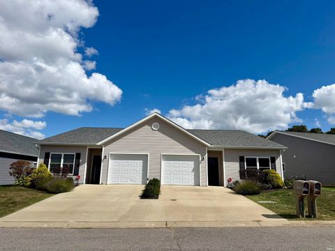 Photo of 5744 W Daffodil Court, Bloomington, IN 47403 (MLS # 202541085)