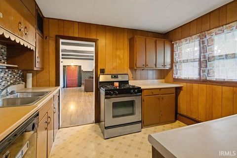 Tiny photo for 1501 N INDIANA Avenue, Kokomo, IN 46901 (MLS # 202540550)