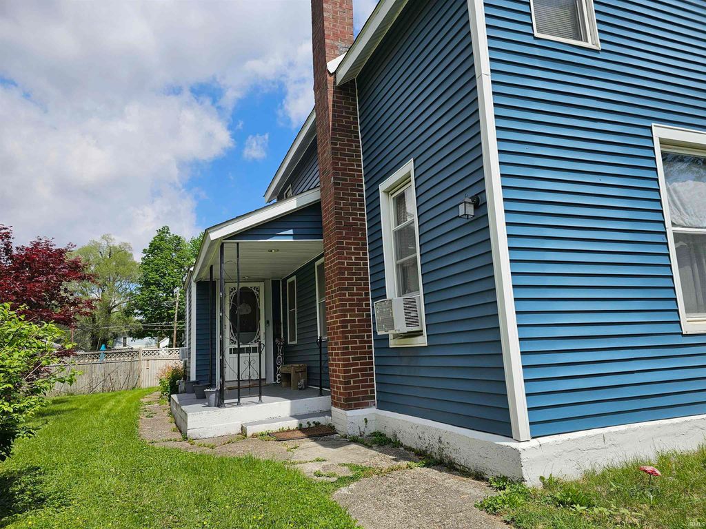 Photo of 1508 George Street, Logansport, IN 46947 (MLS # 202616334)