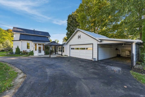 Tiny photo for 604 Vine Street, Lagrange, IN 46761 (MLS # 202643668)