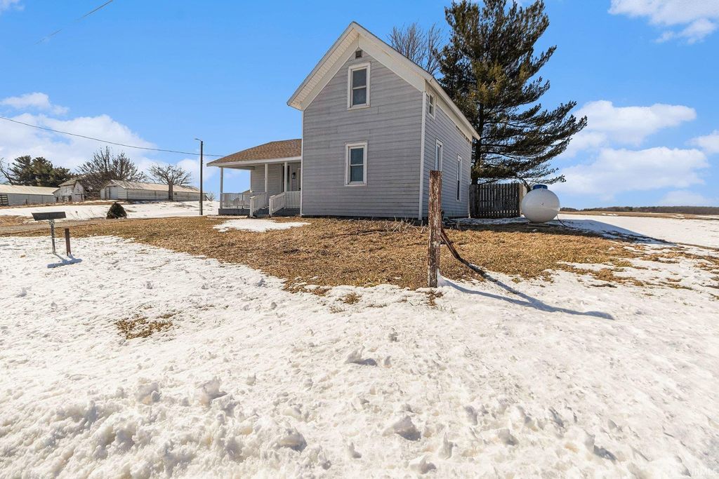 Photo of 1862 S 1600 E Road, Silver Lake, IN 46982 (MLS # 202606287)