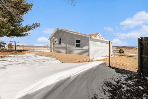 Tiny photo for 1862 S 1600 E Road, Silver Lake, IN 46982 (MLS # 202606287)