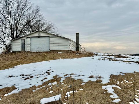 Tiny photo for 1862 S 1600 E Road, Silver Lake, IN 46982 (MLS # 202606287)