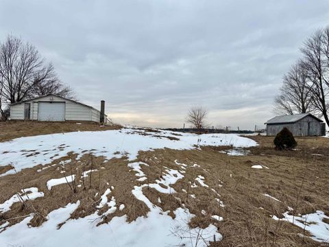 Tiny photo for 1862 S 1600 E Road, Silver Lake, IN 46982 (MLS # 202606287)