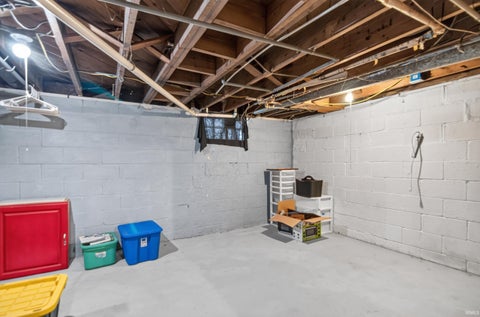 Tiny photo for 805 S 30th Street, South Bend, IN 46615 (MLS # 202644928)
